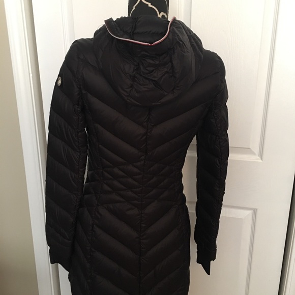 Bernardo Coat - Picture 2 of 6